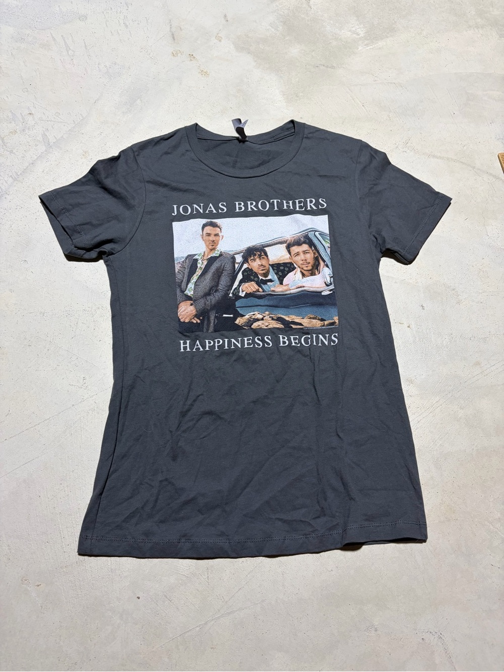 Jonas brothers Charcoal 'Happiness Begins' Graphic Tee large